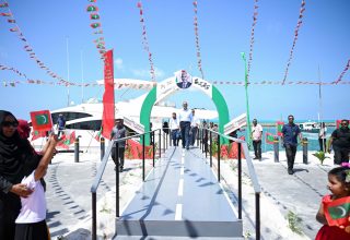 ރައީސުލްޖުމްހޫރިއްޔާ ޑރ. މުހައްމަދު މުއިއްޒު އައްޑޫ ހުޅުދޫ، މީދޫއަށް ވަޑައިގަތުން: ފޮޓޯ ރައީސް އޮފީސް