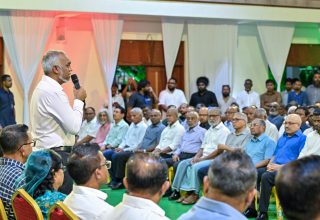 ރައީސް މާފަންނު ރައްޔިތުންނާއި ބައްދަލުކުރެވުމުގެ ޖަލްސާއިން / ފޮޓޯ|ރައީސް އޮފީސް
