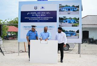 މާފަރުގެ ފުލުހުންގެ މަރުކަޒު އިމާރާތް ކުރުމުގެ އަމަލީ މަސައްކަތް ފައްޓަވައިދެއްވުން/ ފޮޓޯ: ރައީސް އޮފީސް