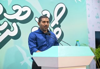 ރާއްޖެއިން ޖަޕާނަށް ކަނޑައަޅުއްވާފައި ހުންނަވާ ސަފީރު އަހްމަދު މަހްލޫފް/ ފޮޓޯ: ޕީއެންސީ