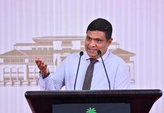 ޓޫރިޒަމް އަދި ސިވިލް އޭވިއޭޝަން މިނިސްޓަރ މުހައްމަދު އަމީން