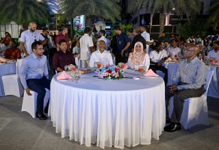 ކޮންގްރެސްޕާޓީގެ ހާއްސަ ތަރާވީހުގައި ރައީސް ޑރ. މުހައްމަދު މުއިއްޒު ބައިވެރިވެ ވަޑައިގަތުން --- ފޮޓޯ: ޕީއެންސީ