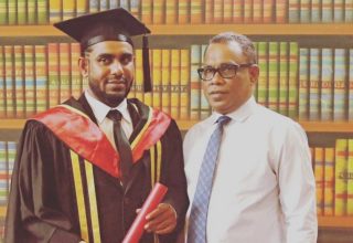ބައްޕަގެ ހިދުމަތަށް ފައިސަލް ހިފެހެއްޓުމެއް ނެތް ތަޢުރީފް!