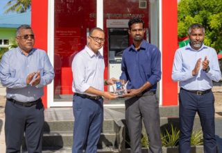 ބީއެމްއެލްގެ އޭޓީއެމްގެ ހިދުމަތް ގާއިމުކުރުން: ފޮޓޯ/ ސިޓީސް މިނިސްޓްރީ