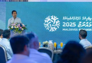 މިނިސްޓަރ ސައީދު ރަސްމިއްޔާތުގެ ތެރެއިން: ފޮޓޯ/ އިކޮނޮމިކް މިނިސްޓްރީ