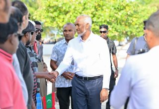 ރައީސް ޑރ މުހައްމަދު މުއިއްޒު:ފޮޓޯ/ ރައީސް އޮފީސް