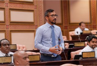ޕީއެންސީގެ ޕާލިމަންޓު ގުރޫޕުގެ ލީޑަރު، އިނގުރައިދޫ ދާއިރާގެ މެމްބަރު އިބްރާހިމް ފަލާހު/ ފޮޓޯ: މަޖިލިސް