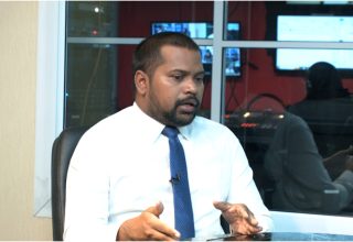 އެމްޑީޕީގެ ލީގަލް އެފެއާޒް ކޮމިޓީގެ މެމްބަރު  އަހުމަދު މައުރޫފް