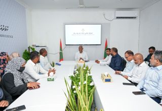 މާމެންދޫ ކައުންސިލާއިއެކު ކުރިއަށް ގެންދިޔަ ބައްދަލުވުން: ފޮޓޯ/ ރައީސް އޮފީސް