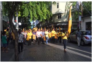 އެޕްޑީގެ މުޒާހަރާއެއްގެ ތެރެއިން / ފޮޓޯ :އެމްޑީޕީ އެކްސް