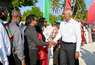 ރައީސް ޑރ މުހައްމަދު މުއިއްޒު: ފޮޓޯ/ ރައީސް އޮފީސް