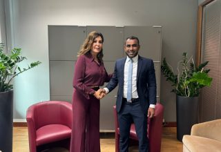 ރާއްޖެއާއި އިޓަލީގެ ފަތުރުވެރިކަމުގެ ވަޒީރުން: ފޮޓޯ/ ޓުއަރިޒަމް މިނިސްޓްރީ