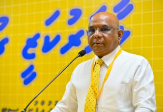 އެމްޑީޕީގެ ރައީސް އަބްދުﷲ ޝާހިދު: ފޮޓޯ/ އެމްޑީޕީ