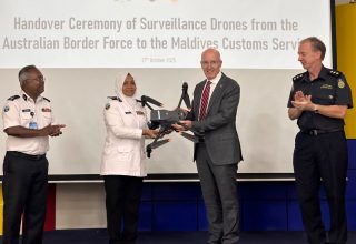ކަސްޓަމްސްގެ ސަލާމަތީ ފިޔަވަޅުތައް ވަރުގަދަ ކުރުމަށް އޮސްޓްރޭލިއާއިން ސަވެއިލެންސް ޑްރޯންތަކެއް ހަދިޔާކޮށްފި