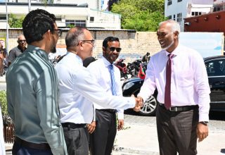 ވަގުތީގޮތުން ރަސްފަންނު ހުޅުވުމުގެ ރަސްމިއްޔާތުގެ ތެރެއިން: ފޮޓޯ/ ރައީސް އޮފީސް