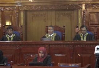 ސުޕްރީމް ކޯޓުގައި ކުރިއަށް ދިޔަ އަޑުއެހުން