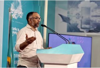 ރައީސް އޮފީހުގެ މިނިސްޓާ އެޓް ދަ ޕްރެޒިޑެންޓްސް އޮފީސް ފޯ ޕްރެޒިޑެންޝަލް އެފެއާޒް އަލީ އާރިފް