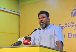 މަކުނުދޫ ދާއިރާގެ ކުރީގެ މެމްބަރު ރާއީ: ފޮޓޯ/ އެމްޑީޕީ
