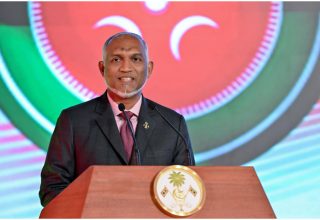 ނަޞްރު ދުވަހުގެ ހާއްސަ ޖަލްސާގައި ރައީސް ޑރ. މުހައްމަދު މުއިއްޒު ވާހަކަފުޅު ދައްކަވަނީ/ ފޮޓޯ: ރައީސް އޮފީސް
