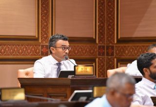 އެމްޑީޕީގެ ޕާލިމަންޓު ގުރޫޕުގެ ލީޑަރު، ހިތަދޫ ދެކުނު ދާއިރާގެ މެމްބަރު އިބްރާހިމް ނާޒިލް: ފޮޓޯ / މަޖިލިސް