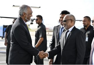 ރައީސް ޑރ. މުހައްމަދު މުއިއްޒާއި، މަޖިލިސް ރައީސް އަބްދުއްރަހީމް އަބްދުﷲ/ ފޮޓޯ: ރައީސް އޮފީސް