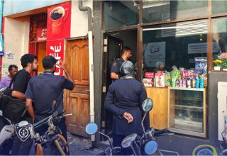 ގަވާއިދާ ހިލާފަށް ވިޔަފާރި ހިންގާ ބިދޭސީން އަތުލައިގަންނަން ކުރިޔަށް ގެންދާ އޮޕަރޭޝަންގެ ތެރެއިން/ ފޮޓޯ: އިމިގްރޭޝަން