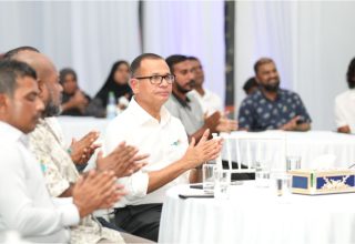 ސިޓީތަކާއި އިދާރީ ދާއިރާތައް ހިންގުމާއި އާންމު މަސައްކަތްތަކާ ބެހޭ ވަޒީރު އާދަމް ޝަރީފު ޢުމަރު