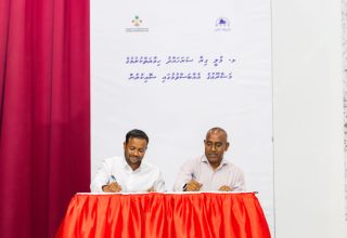 އެއްބަސްވުމުގައި ސޮއިކުރުން: ފޮޓޯ/ ރައީސް އޮފީސް