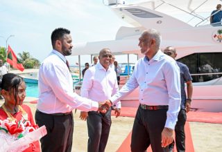 މާރަންދޫ ކައުންސިލުގެ ރައީސް، ރައީސް މުއިއްޒު އާއިއެކު: ފޮޓޯ/ ރައީސް އޮފީސް