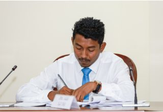 ފުނަދޫ ދާއރިާގެ މެންބަރު މުހައްމަދު މަމްދޫހު/ ފޮޓޯ: ދިޔަރެސް