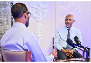 ދަ ޕަލްސް ޕޮޑްކާސްޓް ތެރެއިން - ފޮޓޯ: ރައީސް އޮފީސް