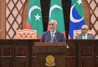 ރައީސް ޑރ މުހައްމަދު މުއިއްޒު: ފޮޓޯ/ ރައީސް އޮފީސް