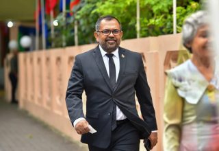 މިނިސްޓަރު މޫސާ ޒަމީރު: ފޮޓޯ/ ރައީސް އޮފީސް