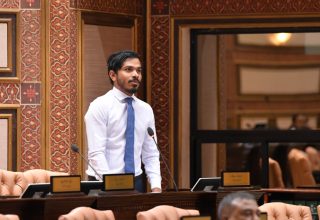 އަސަދުﷲ ޝިހާބު: ފޮޓޯ/ މަޖިލިސް