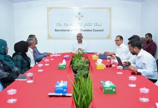 ރައީސް ތޮއްޑޫ ކައުންސިލުގެ އިދާރާގައި: ފޮޓޯ/ ރައީސް އޮފީސް