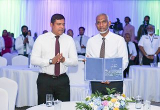 ރައީސް މުއިއްޒު އަދި މިނިސްޓަރު އަމީން: ފޮޓޯ/ ރައީސް އޮފީސް