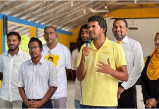 ލ. ގަން އެމްޑީޕީގެ މެމްބަރުންނާއި ބައްދަލު ކުރުން
