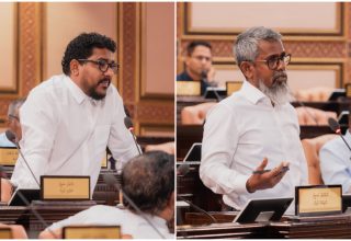 ޓައި ނާޅުއްވައި މަޖިލީހުގެ ޖަލްސާއަށް ހާޒިރުވި ދެ މެމްބަރުން/ ފޮޓޯ: މަޖިލިސް