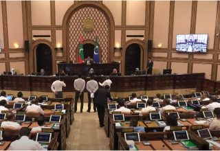 ރައްޔިތުންގެ މަޖިލިހުގެ މިއަދުގެ ޖަލްސާ ހޫނުވެފައި.