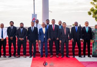 މިއަދު ހެނދުނު  ކުރީގެ ދެ ރައީސުންނާއެކު ބޭއްވި ދިދަ ނެގުމުގެ ރަސްމިއްޔާތުގެ ތެރެއިން