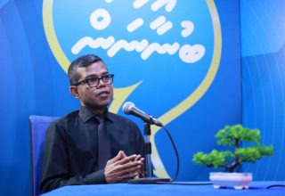 "އަހާށޭ ބުނާނަން" ޕްރޮގްރާމުގައި ފަހުމީ ވާހަކަ ދައްކަވަނީ -- ފޮޓޯ: ޕީއެސްއެމް