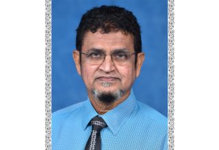 އިންފޮމޭޝަން ކޮމިޝަނަރުގެ މަގާމު އެންމެ ފުރަތަމަ އަދާކުރެއްވި ޢަޒީ