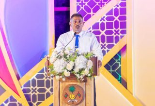 ތިނަދޫގެ އާބާދީ 60 ރަސްމީ ޖަލްސާގައި މޭޔަރ ސައުދު ވާހަކަ ދައްކަވަނީ