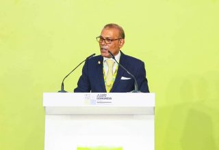 އެމްޑީޕީގެ ކޮންގްރެސް ފެށުމުގެ ޖަލްސާގައި ރައީސް ނަޝީދު ވާހަކަ ދައްކަވަނީ