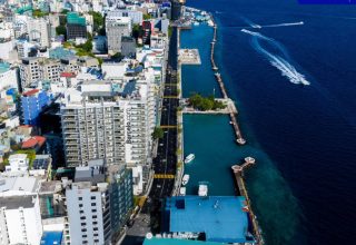 އިއްޒުއްދީން ފާލަމުން ފެށިގެން ހެންވޭރު ފެރީ ޓާމިނަލާ ހަމައަށް ތާރު އަޅާފައި