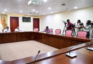 މީޑިއާ ބިލު ދިރާސާ ކުރުމަށް ބޭއްވި މިނިވަން މުވައްސަސާތަކާއި ބެހޭ ކޮމިޓީ ބައްދަލުވުމުގެ ތެރެއިން/ ފޮޓޯ: މަޖިލިސް