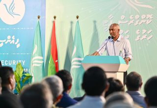 ޕީއެންސީގެ ހަރުގެ ޖަލްސާގައި ރައީސް ޑރ. މުހައްމަދު މުއިއްޒު ވާހަކަފުޅު ދައްކަވަނީ/ ފޮޓޯ: ޕީއެންސީ