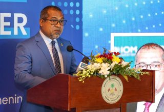 ޚާރިޖީ ވަޒީރު ޑރ. ޢަބްދުﷲ ޚަލީލް