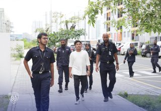 އިމިގްރޭޝަނުން ހިޔާ ފްލެޓުތަކަށް ހާއްސަކޮށް ކުރިއަށް ގެންދިޔަ އޮޕަރޭޝަންގެ ތެރެއިން.