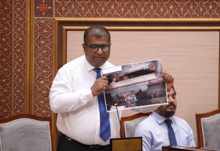 މިނިސްޓަރު އާދަމް ނަސީރު މަޖިލީހަށް ހާޒިރުކުރުން